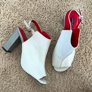 NEW Charles Jourdan White Leather Peeptoe Blockheel Bootie